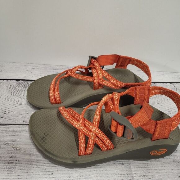 Chaco Womens Sandals Size 5 Orange Print Straps Gray Sole Adjustable  Closure‎ - Picture 5 of 8